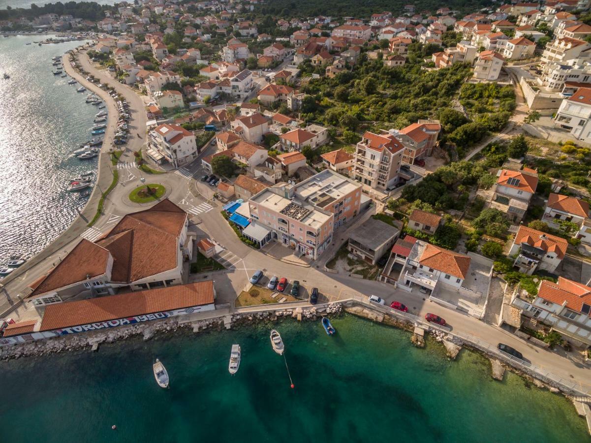 Villa Flores Рогозница Экстерьер фото