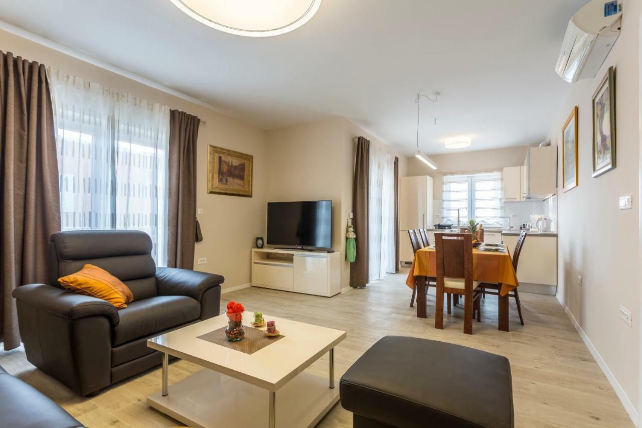 Villa Flores Рогозница Экстерьер фото