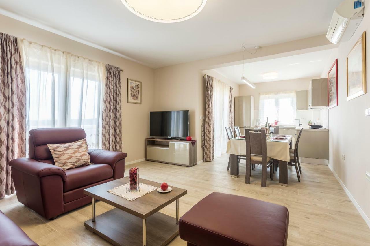 Villa Flores Рогозница Экстерьер фото