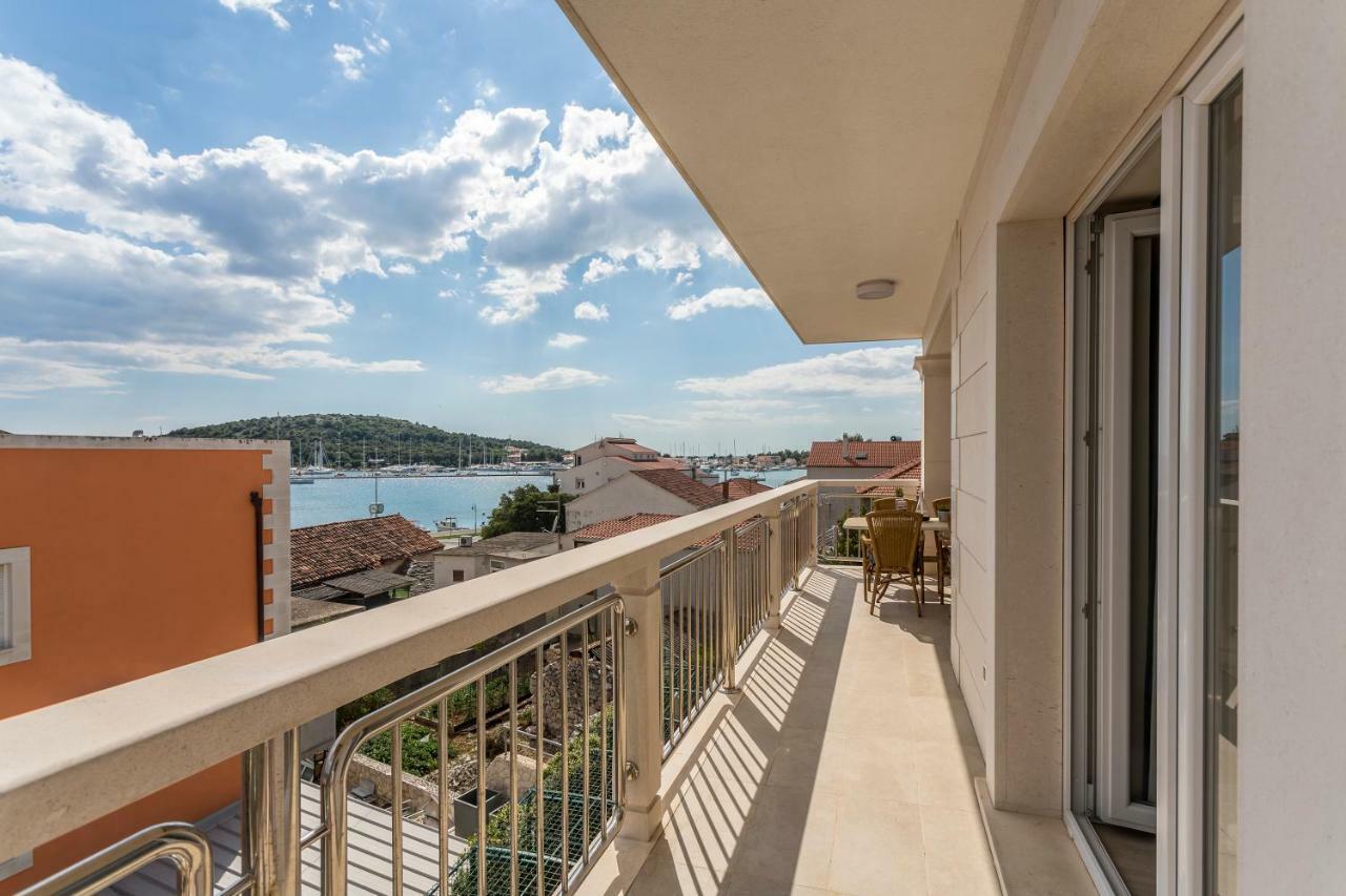 Villa Flores Рогозница Экстерьер фото
