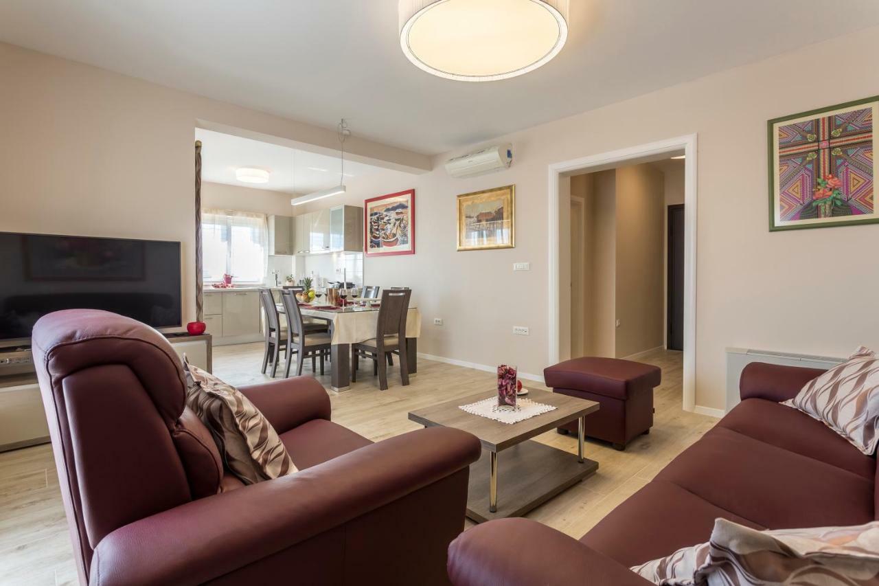 Villa Flores Рогозница Экстерьер фото