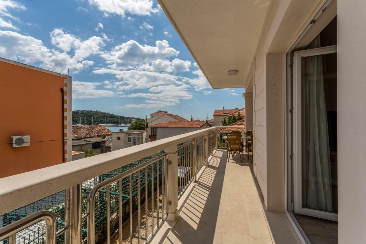 Villa Flores Рогозница Экстерьер фото