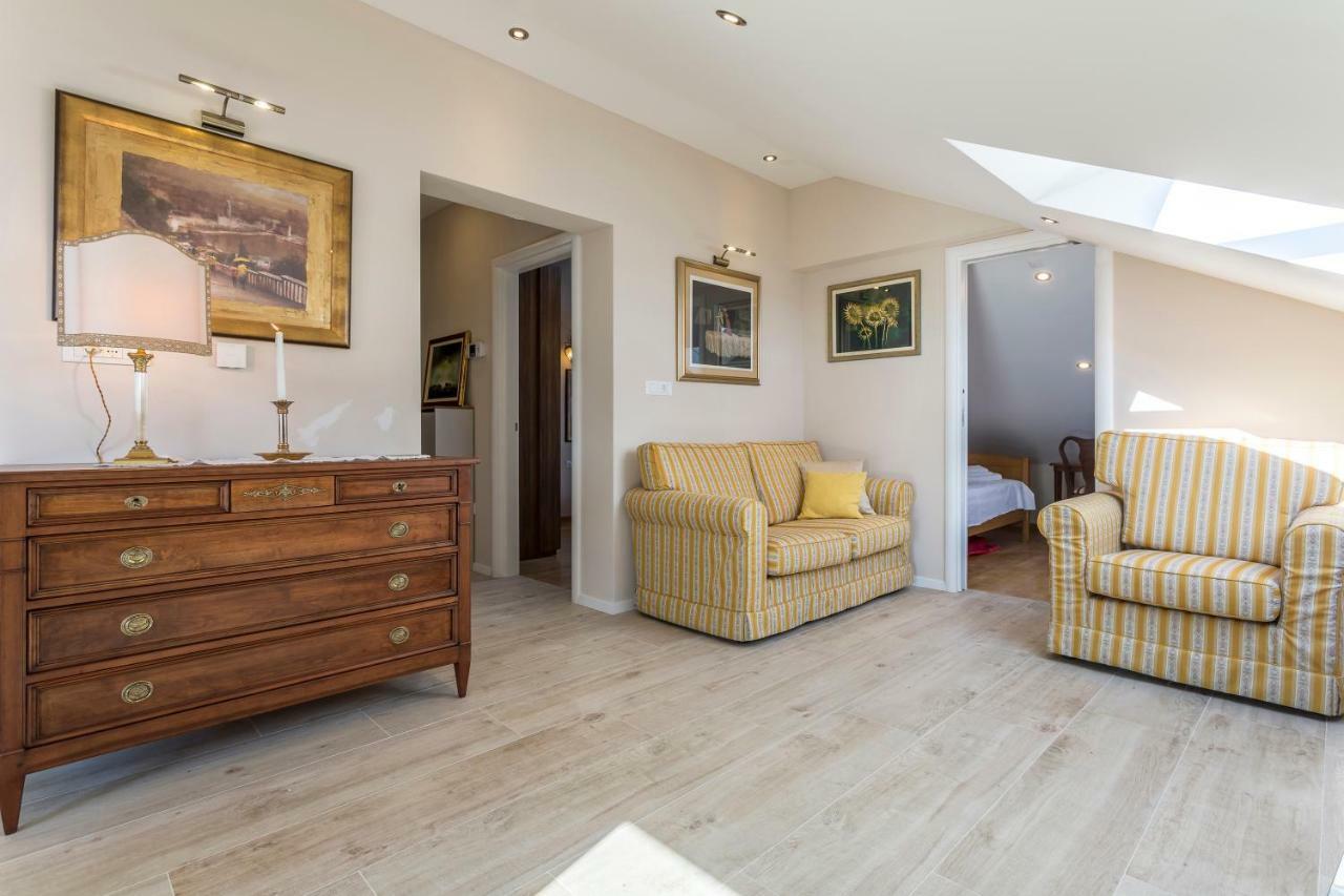 Villa Flores Рогозница Экстерьер фото